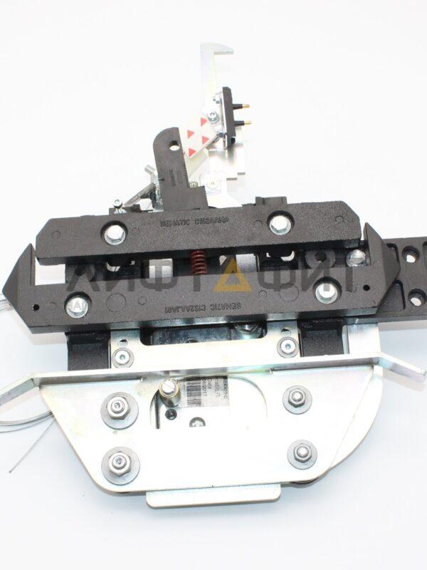 Отводка ДК с замком, EN81, короткие лыжи L=185мм (K2-4-6Z R), B152ABVX02, Sematic