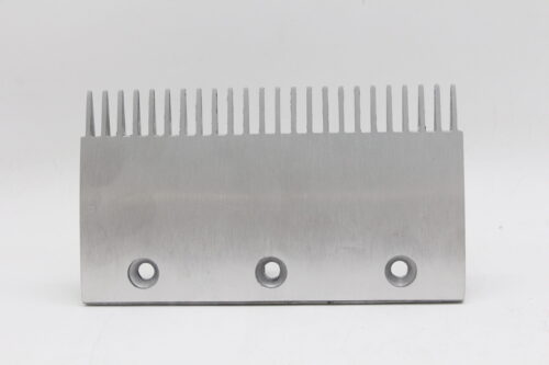 Гребенка эскалатора 3 отверстия 24 зуба 204x116mm, 4090070000, ThyssenKrupp Velino