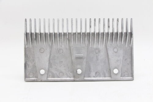 Гребенка эскалатора 3 отверстия 24 зуба 204x116mm, 4090070000, ThyssenKrupp Velino