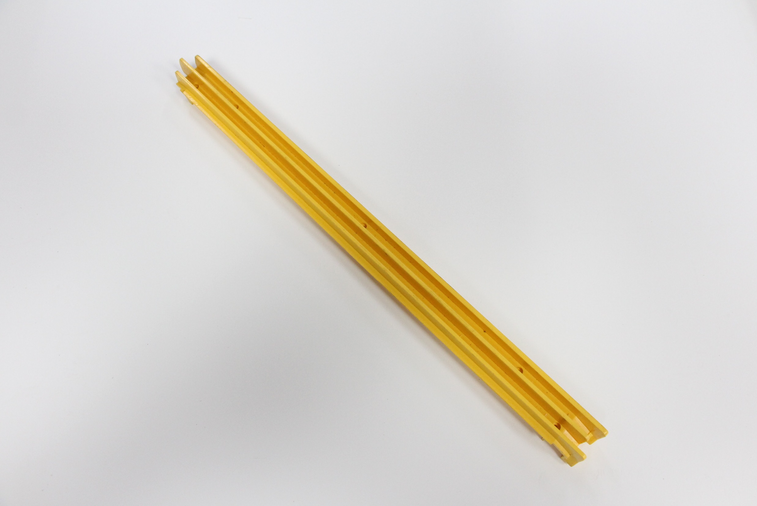 Демаркационная линия боковая желтая L47332150B, Sigma