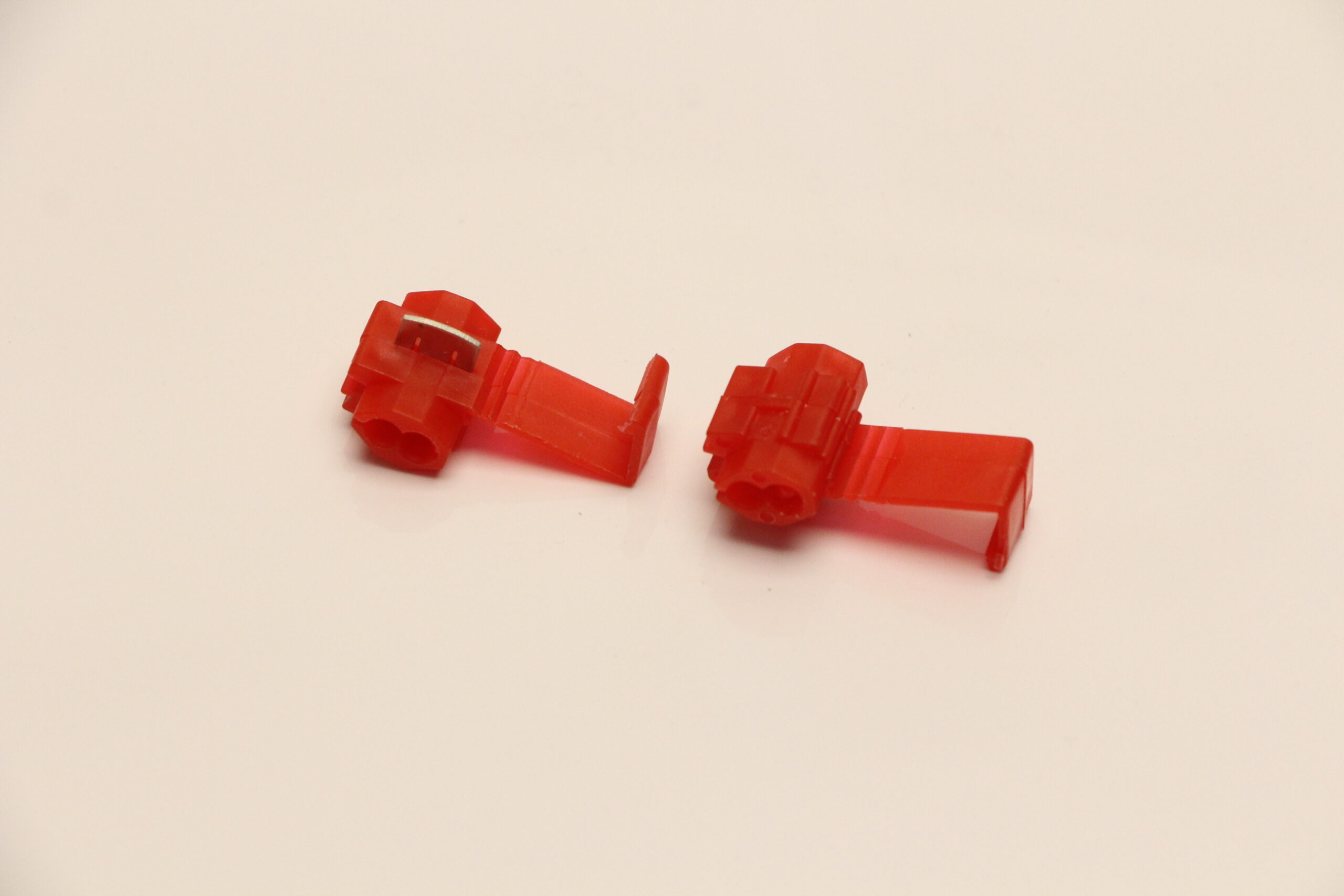 Соединитель провода красный/синий (Клипса) FO176AD1