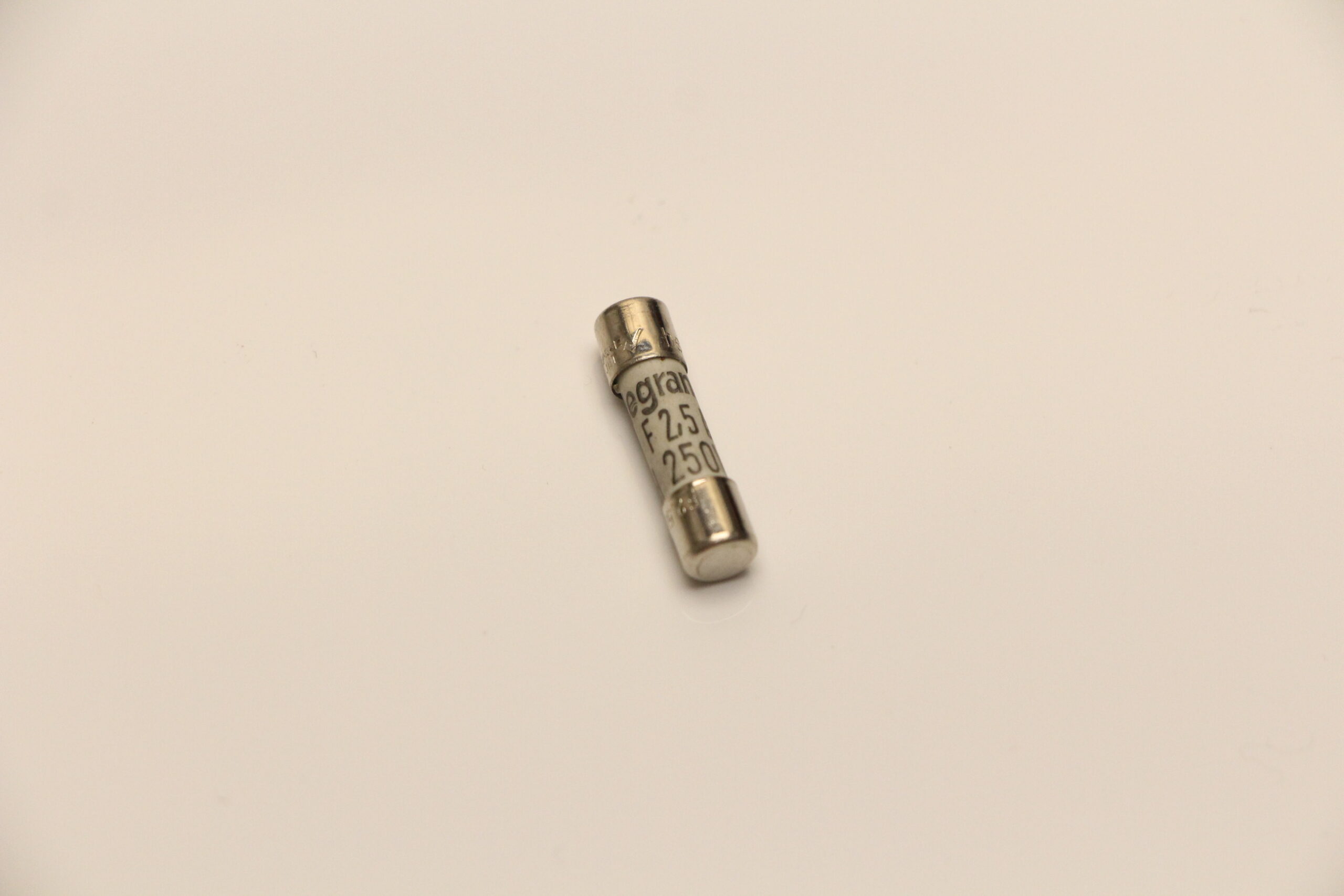 Предохранитель керамический 5х20, 2.5A 250VAC, KM51360235, Kone